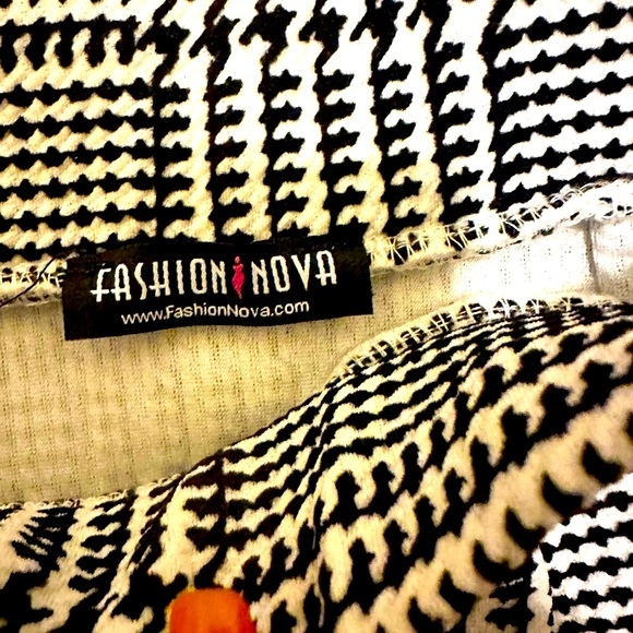 Black and white checkered skirt - Picture 3 of 4